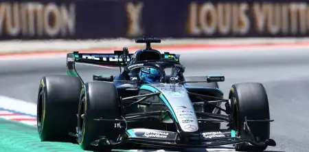 F1: Russell logró la pole en Barcelona, extendió el dominio de Mercedes y Colapinto fue 13°