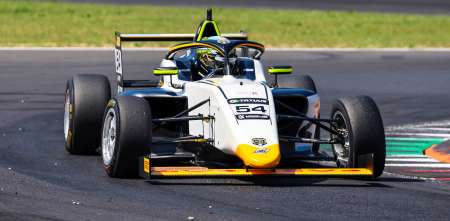 F4 Italiana: los pilotos del Alpha 54 Racing cumplieron con la primera jornada de acción en Monza