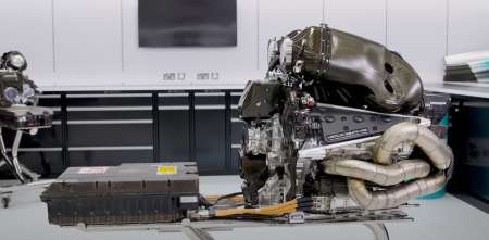 F1: se descubrió un punto débil de las baterías Mercedes que ya perjudicó a McLaren y mantiene alerta a Alpine