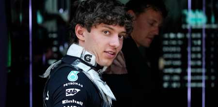 F1: “¿Cómo hizo George para mejorar?”, la radio de Antonelli que encendió la polémica tras la pole de Russell en Austria