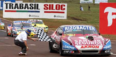 TC: en el día del piloto, Ortelli dio cátedra y se convirtió en el primer ganador en Posadas
