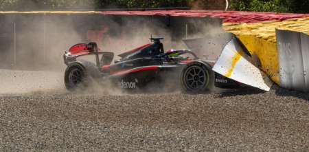 F2: comienzo agridulce para Varrone en Bélgica: fue 3° en la FP1 pero sufrió un leve accidente sobre el final