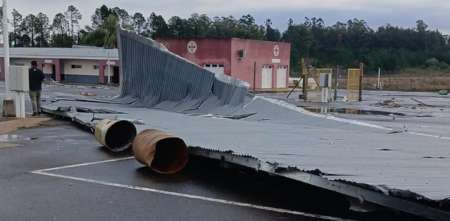 El autódromo de Concordia sufrió importantes daños tras ser azotado por un temporal