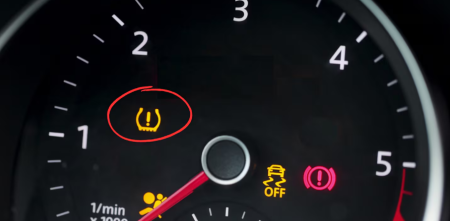 Qué significa si se enciende este símbolo en el tablero del auto y cómo solucionarlo