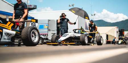 F4 Italiana: el Alpha 54 Racing cerró un viernes alentador en Mugello