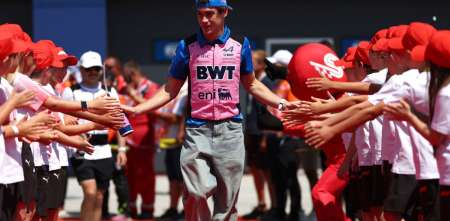 F1: Cábalas, gustos y costumbres, la peculiar entrevista de Colapinto con una comediante británica