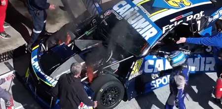 TC: ¡Fuego! El principio de incendio en el Camaro de Fontana
