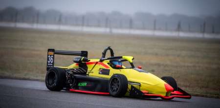 Fórmula Nacional: Sabatini prevaleció en un ajustado final para ganar la carrera 1 en Toay