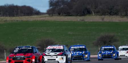 TC2000: Ponce de León, sobre su defensa contra Vivian para ganar en Toay: "Él iba a arriesgar hasta cierto punto"