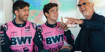 Briatore recordó a los pilotos que marcaron la historia de Enstone con una mención especial a Colapinto