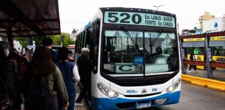 El transporte en colectivo cayó un 19% en el AMBA durante el mes de julio en comparación con 2025