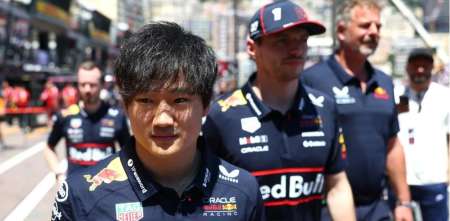 Tsunoda respondió a Verstappen y defendió sus resultados con el Racing Bulls