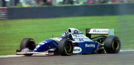 Un pedazo del Williams de F1 que manejó Senna en Imola 1994 fue expuesto por primera vez