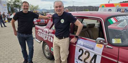 Vive en Italia y viaja a Argentina para correr el GPH junto a su papá
