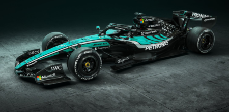 Mercedes cambia su decoración para el GP de Bahréin de la F1 en Malasia
