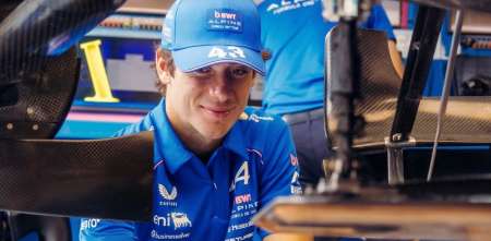 Hola Franco: Colapinto llegó al paddock del Gran Premio de Malasia