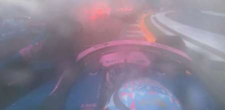La largada de Colapinto que lo hizo caer al 13° lugar en la Sprint del GP de Singapur