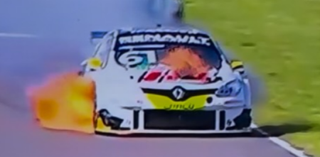 Peleaba por la punta, pero rompió el motor y se prendió fuego en Concepción del Uruguay