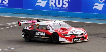 Rossi superó a Santero y se quedó con la segunda batería del TC en Rosario de punta a punta