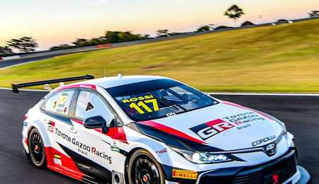 Barrichello probó el auto de Matías Rossi