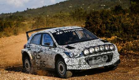 Hyundai testeó el nuevo i20 R5