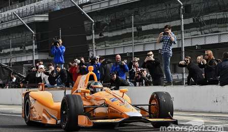 Alonso revolucionó Indy