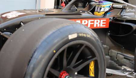Fernando Alonso también probó los neumáticos Pirelli para 2022