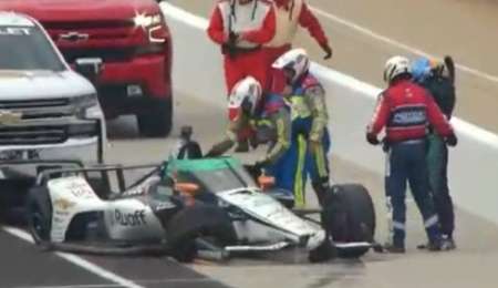 Alonso se golpeó en Indianápolis y Dixon fue el mejor