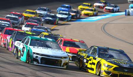 Nascar ya vive "La carrera de las estrellas"