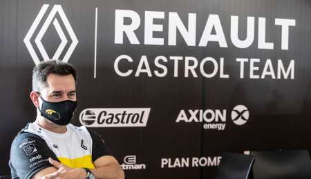 Ambrogio: “Se empezó la construcción de un auto nuevo”