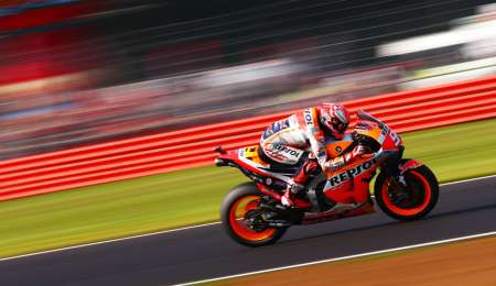 Márquez mete primera en Aragón 