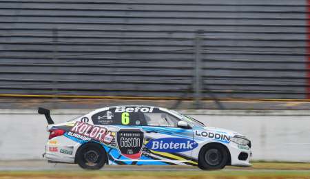 Belli se llevó el primer entrenamiento