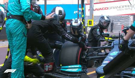 Al final, pudieron sacarle la rueda al Mercedes de Bottas