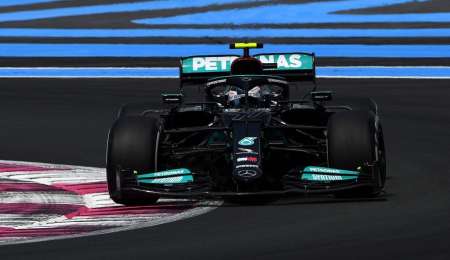 MERCEDES SE PUSO LAS... BOTTAS