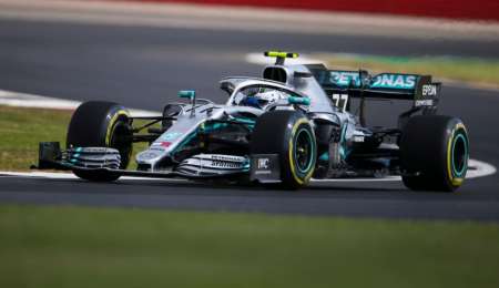 Bottas le ganó la pulseada a Hamilton por sólo 6 milésimas