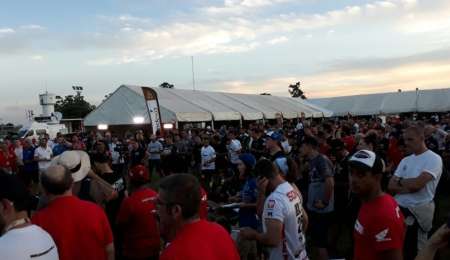 ANOCHECER CON LOS PILOTOS