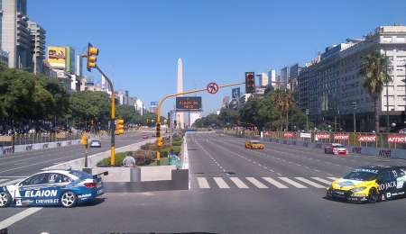 La carrera más increíble frente al Obelisco