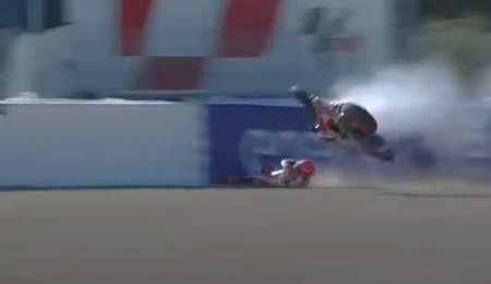 Impactante caída de Márquez en Jerez de la Frontera
