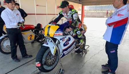 Cal Crutchlow encabezó el evento anual Honda Racing Thanks Day 2019