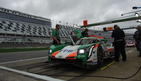 El Cadillac de Canapino terminó 7° en el primer entrenamiento
