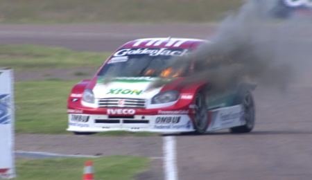 Principio de incendio en el auto de Ardusso