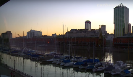 Los pilotos junto a Mobil