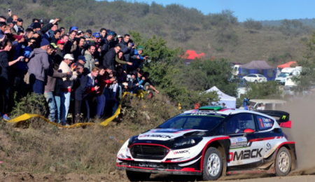 Evans se afianza en la punta