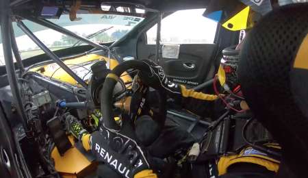 Pole y desahogo: El festejo de Pernía a bordo