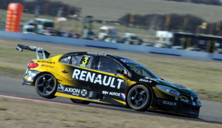 Pernía encabezó el 1-2 de Renault en Toay