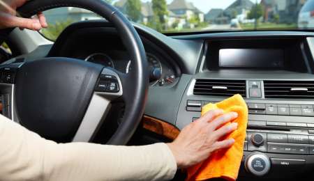 ¿Cómo mantener limpio el interior del auto?