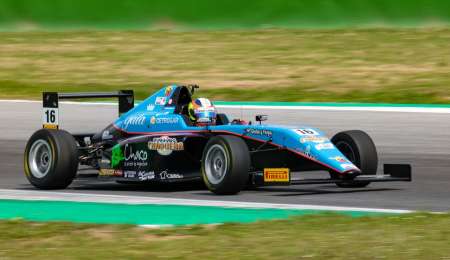 Carrara dentro del top ten en los ensayos del viernes