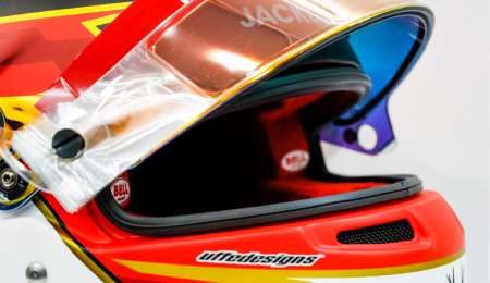 El flamante casco protector debutó en Barcelona