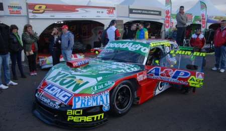 González se suma como candidato