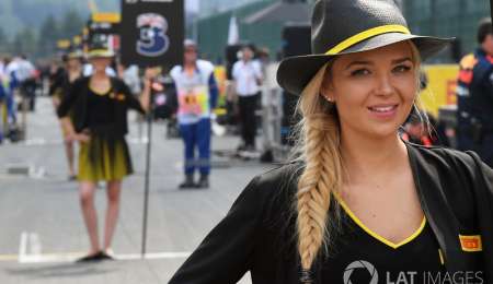 Lauda a favor de las chicas de la grilla